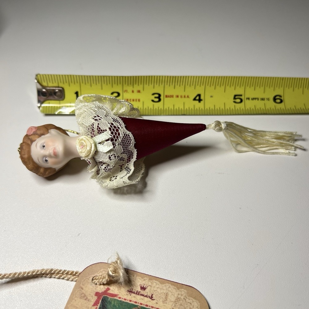 Heirloom Christmas Collection Porcelain Doll Hallmark Ornament 1985 Vintage - Picture 3 of 3